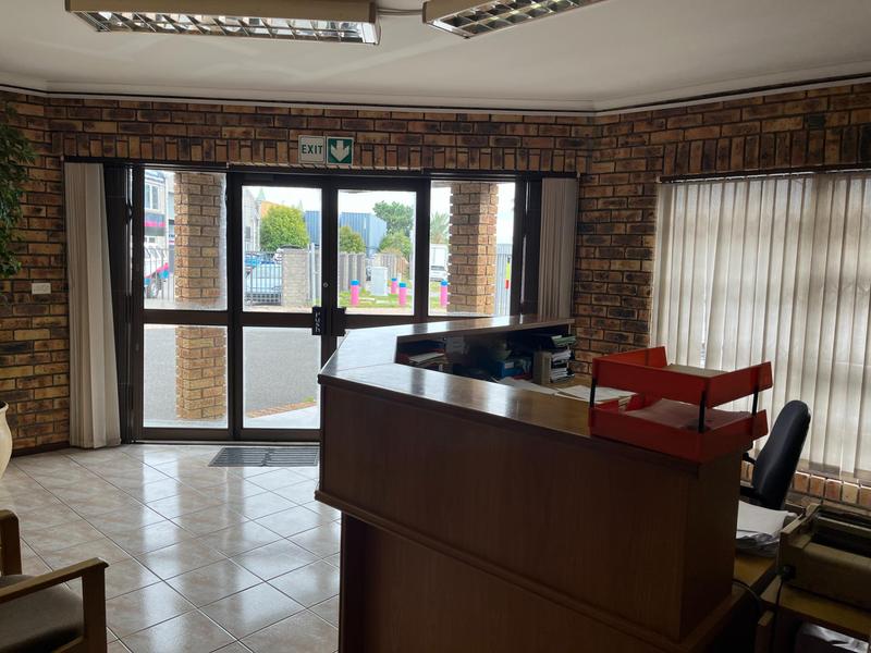 To Let Commercial Property for Rent in Killarney Gardens Western Cape